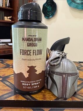 Star Wars The Mandalorian & Grogu Force Flow Body Spray & Sanitizer Holder